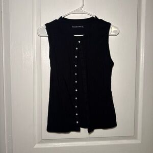 Abercrombie & Fitch Black Sleeveless Button-Down Shirt